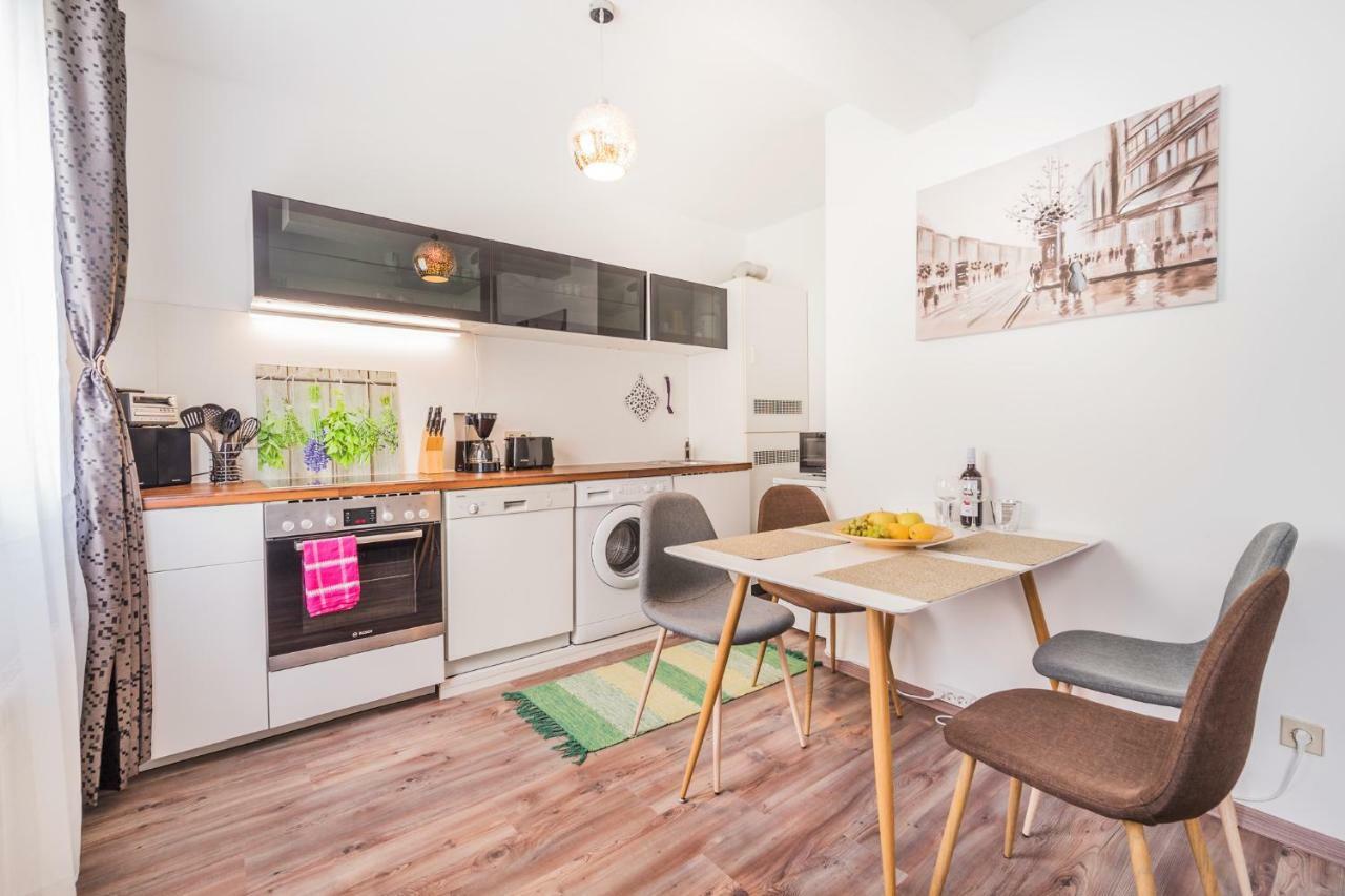 10 Min. Downtown - 2 Bedrooms - Parking Вена Экстерьер фото