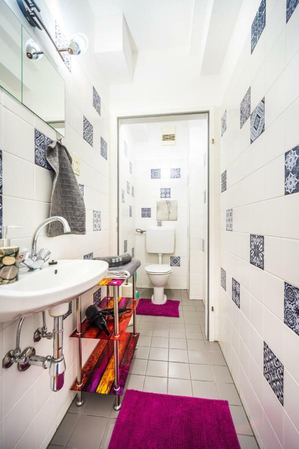 10 Min. Downtown - 2 Bedrooms - Parking Вена Экстерьер фото